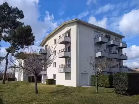 location appartement 1 pièce 21 m² à merignac (33700)  683 €
