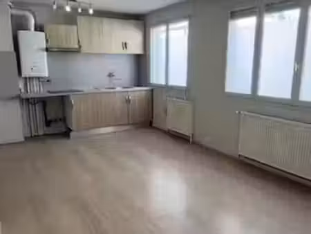 location appartement 3 pièces 55 m² à lyon 7ème (69007)  795 €
