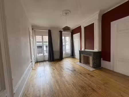 appartement f5 - 107 99m2 - cave- grenier - garage - saint-etienne/ jacquard.