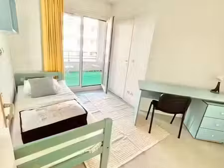 location meublée appartement 2 pièces 35 m² à lille (59000)  800 €