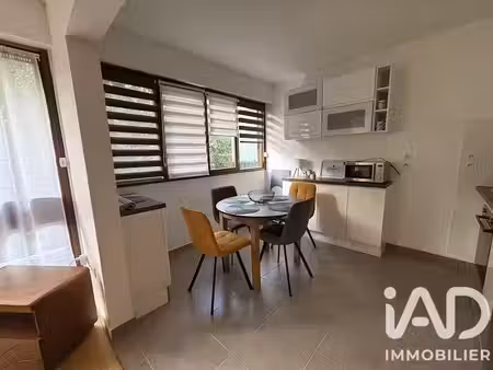 location meublée appartement 1 pièce 26 m² à le chesnay (78150)  850 €