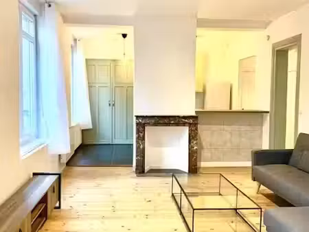 location meublée appartement 2 pièces 51 m² à lille (59000)  950 €