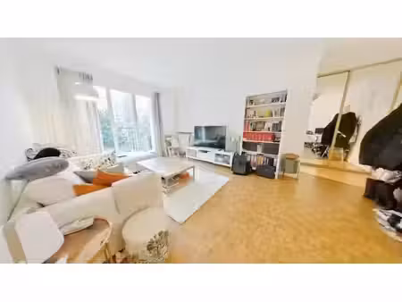 location appartement 2 pièces 49 m² à versailles (78000)  905 €