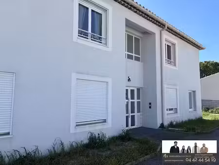 location appartement 3 pièces 65 m² à châteauneuf-les-martigues (13220)  1 150 €