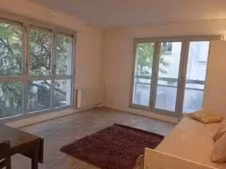 location meublée appartement 1 pièce 27 m² à paris 18ème (75018)  1 140 €