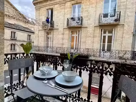 location meublée appartement 2 pièces 37 m² à bordeaux (33000)  1 260 €