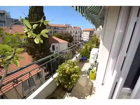 location meublée appartement 3 pièces 76.18 m² à antibes (06600)  1 650 €