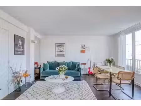 location meublée appartement 3 pièces 57 m² à paris 20ème (75020)  1 933 €