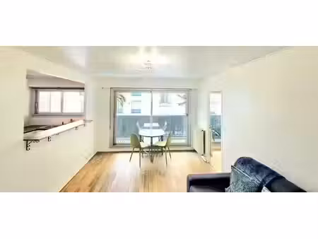 location meublée appartement 2 pièces 43 m² à paris 17ème (75017)  2 499 €
