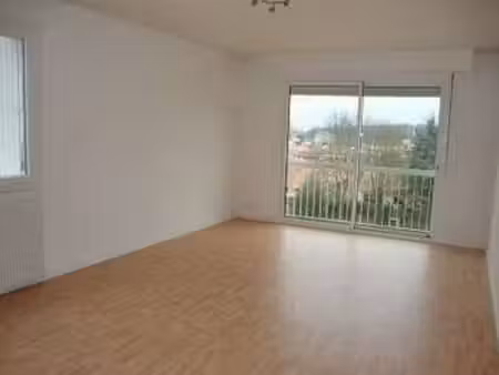 location appartement t1 à challans (85300) : à louer t1 / 38m² challans