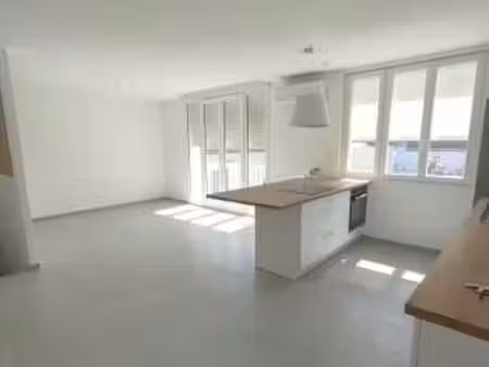 location appartement 3 pièces à laval centre-ville préfecture (53000) : à louer 3 pièces /