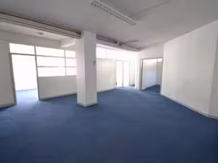 location bureaux et commerces à nantes (44000) : à louer / 220m² nantes