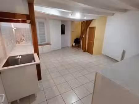 location maison à lys-haut-layon (49310) : à louer / 85m² lys-haut-layon