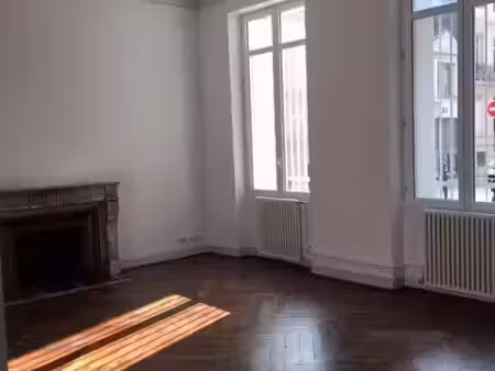location appartement 2 pièces 68 m² à bordeaux (33000)