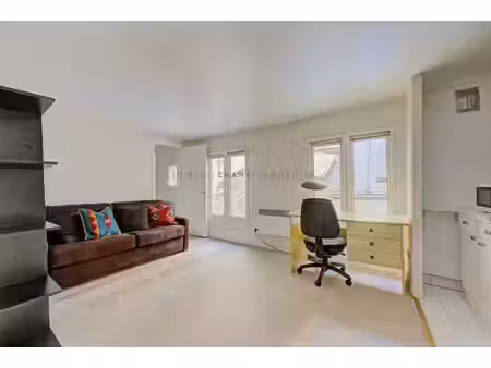 paris 4ème - studio - 29 09 m2