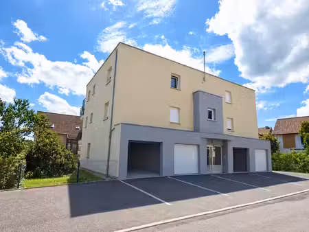 t4 de plus de 70m2 avec terrasse et garage