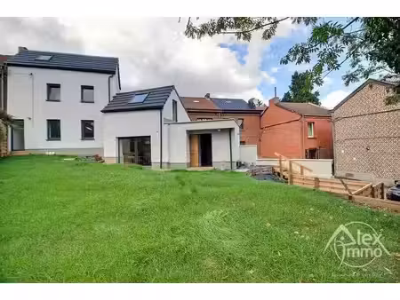 montignies-sur-sambre – maison 3 façades entièrement rénové…