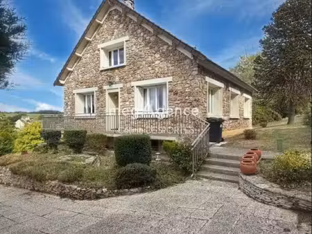 guerville (78) — maison de 115 m² avec jardin : beau potentiel à exploiter