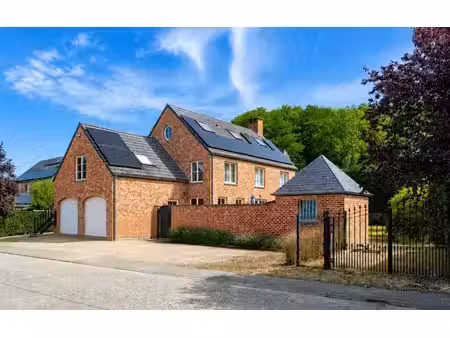 villa de qualité avec studio indépendant !