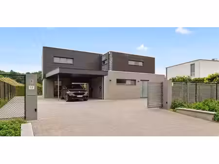 villa économe en énergie avec 5 chambres