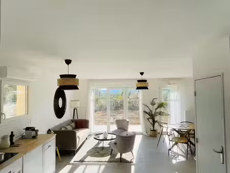 entre luberon et provence: villa t4 neuve t4 - résidence fermée et securisée-frais de nota