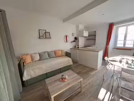 location appartement 1 pièce 25 m² à la rochelle (17000)  620 €