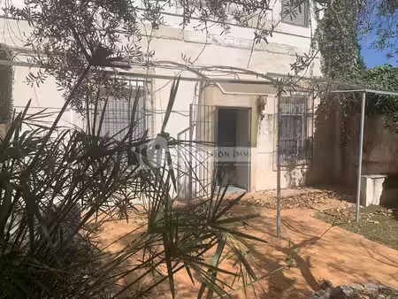 maison de ville avec jolie cour
