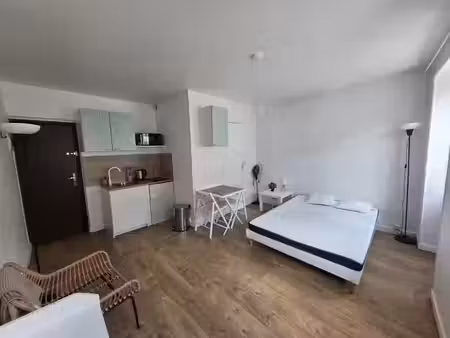 location meublée appartement 1 pièce 18.99 m² à grez-sur-loing (77880)  575 €