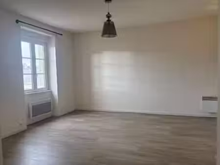 location appartement 2 pièces à dinan (22100) : à louer 2 pièces / 46m² dinan