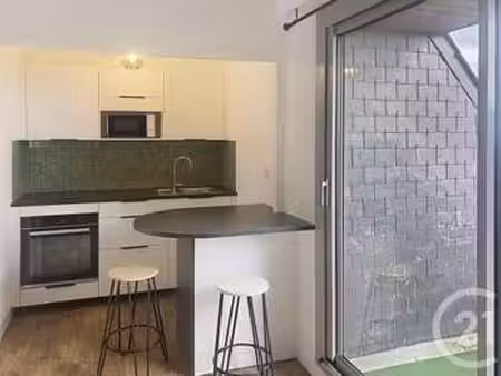 location appartement t1 à dinan (22100) : à louer t1 / 37m² dinan