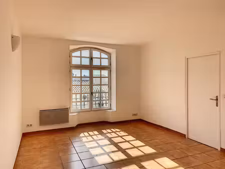 appartement t2 sur berre l'étang dans une copropriété de standing