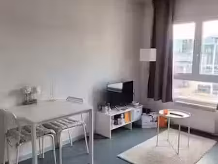 location meublée appartement 1 pièce 19 m² à lille (59000)  536 €