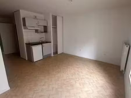 studio 1 pièce 26 m²