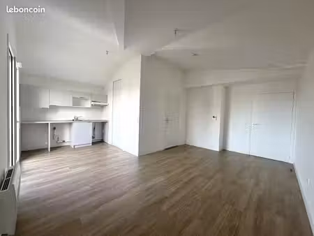 studio 1 pièce 29 m²