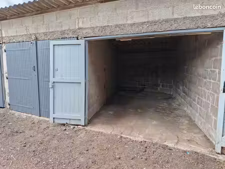 garage fermé 14m²