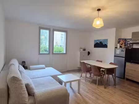 t2 meublé 57 m² - la madeleine - proche tramway et gares
