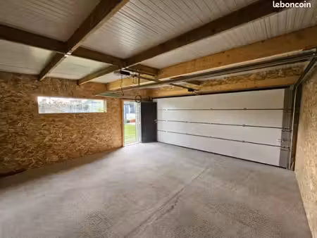 location emplacement moto dans garage (hivernage)