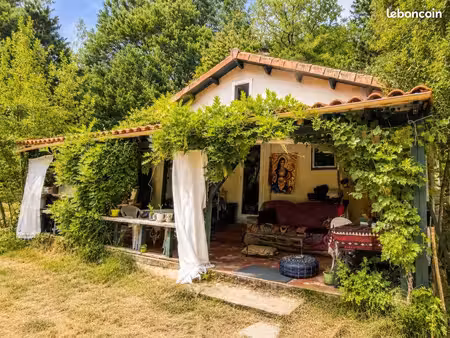 maison en location 45m² - 11ha de foret