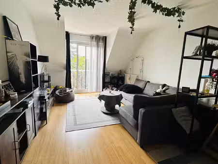 aux portes de blois  dans résidence soignée très beau 2 pièces vendu loué