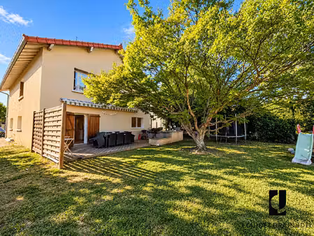 maison - saint-léger-sur-roanne - 130 m2 avec jardin et piscine