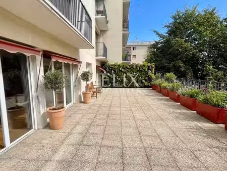 appartement 3 pièces à louer au vésinet - proche rer et commodités 60 m² terrasse place de