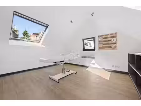 surface commerciale à louer à chaussée de waterloo 1048 uccle (vbe68679)