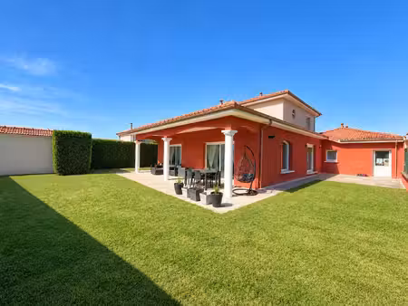 maison 5 piéces 4 chambres 175 m²