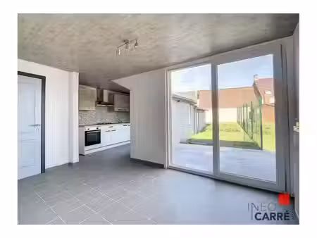 maison à louer à ducellier 8 celles (vbe68664)