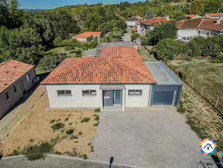 villa neuve de plain pied- 4 chambres- garage- clim-re2020