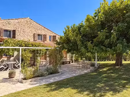 vente maison 6 pièces 140 m² à pierrerue (04300)  445 000 €