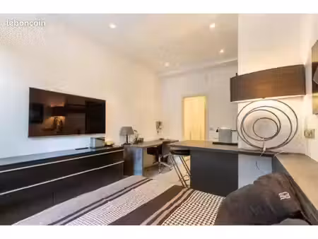 studio meublé résidence la super cadenelle