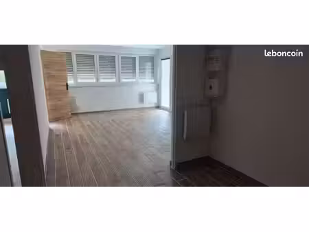 appartement 3 pièces  64m²
