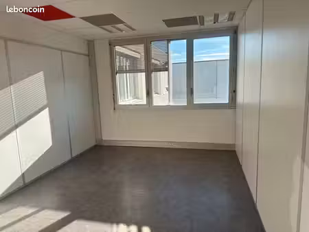 bureaux individuels à louer – chassieu – 15 à 30 m²