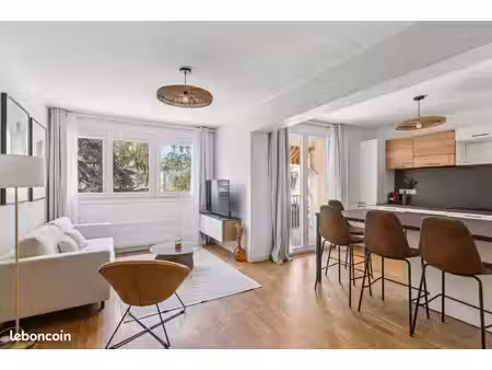 appartement 1 pièce 80 m²